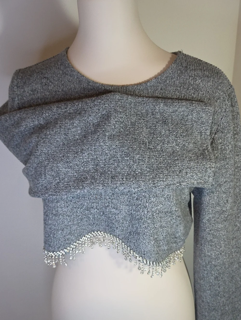 Zara Gray Cropped Gray Sweater Top with Rhinstone Front Hem Size Medium